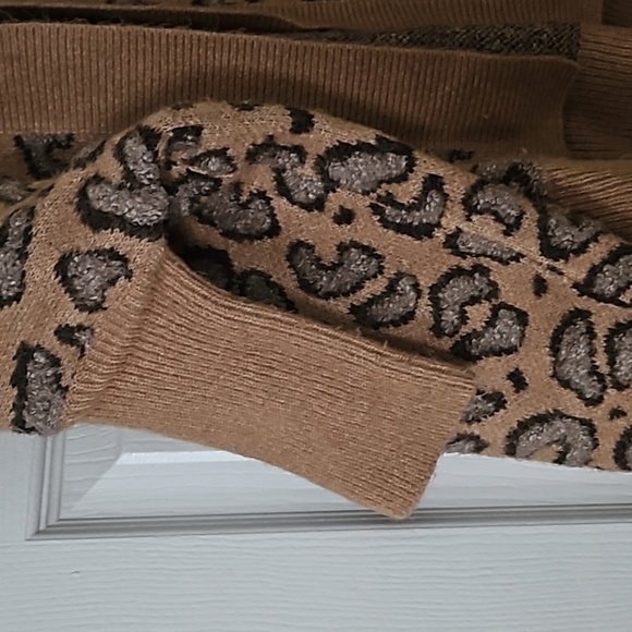 Cheetah Cardigan - Picture 3 of 4